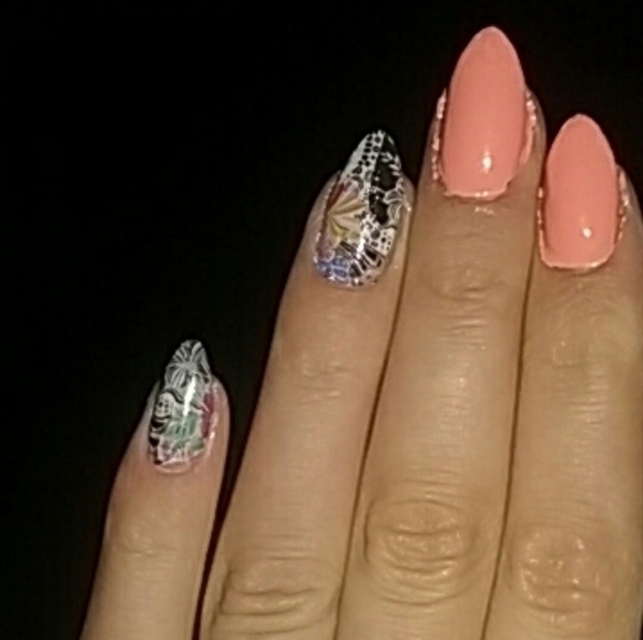 BUNDLE FOR $2✨💅 Paisley Waterslide Nail Decals - Picture 2 of 4